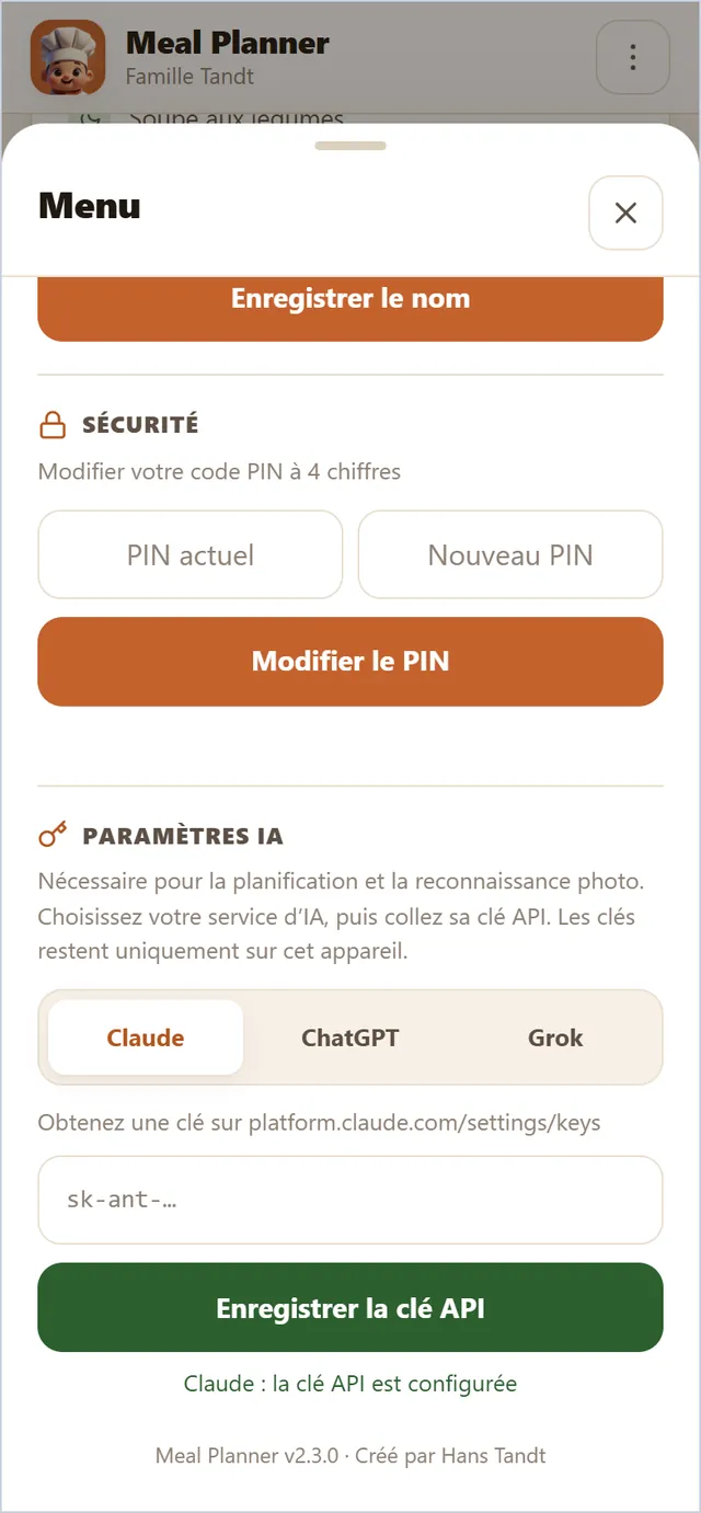 Choisissez votre IA : Claude, ChatGPT ou Grok, avec votre propre clé API, gardée uniquement sur le téléphone.